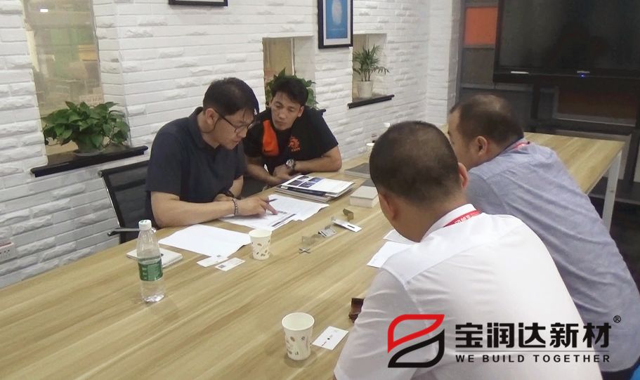 外蒙古客户来访宝润达洽谈保温一体板合作