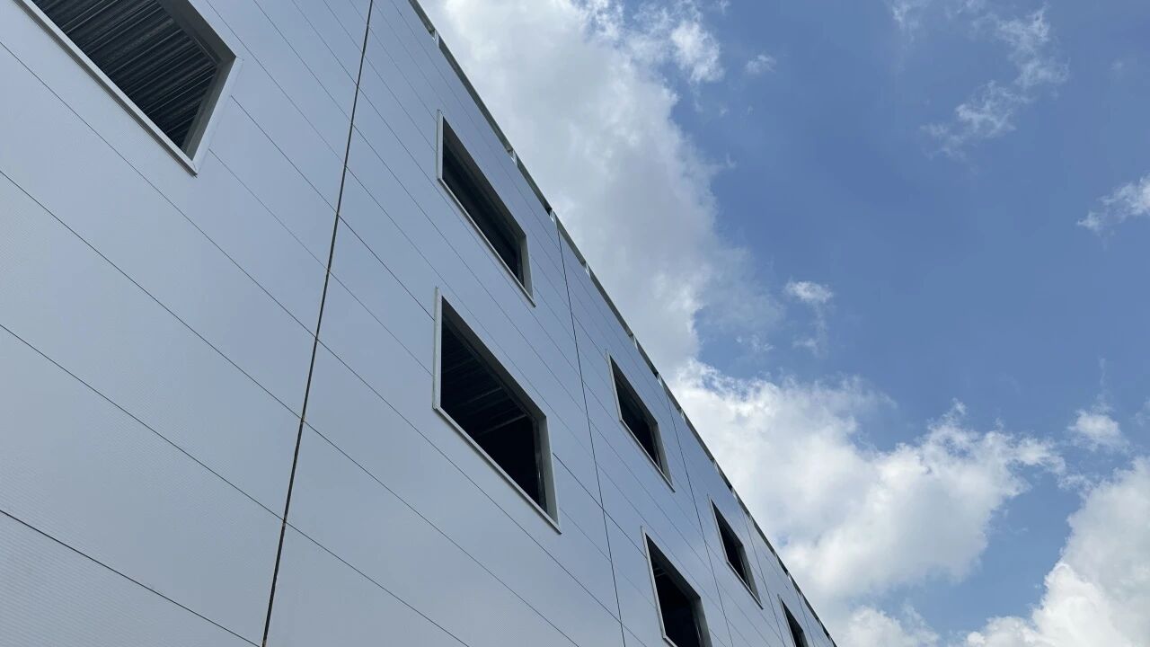 宝润达聚氨酯封边岩棉板为外墙注入“长寿基因